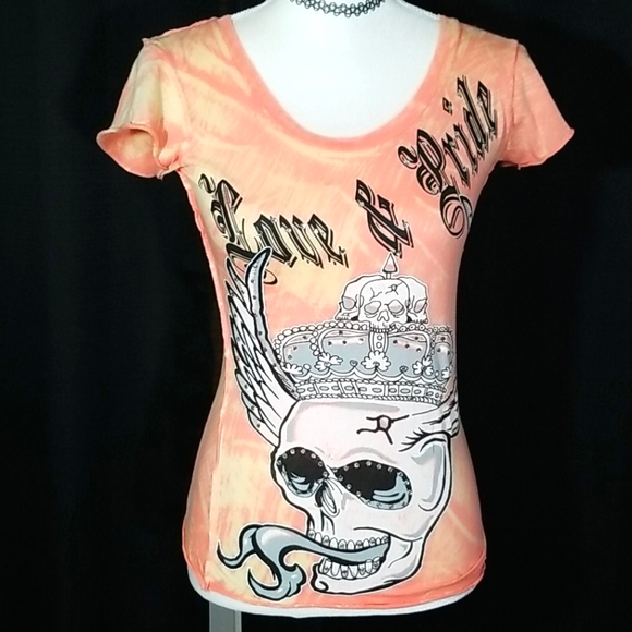 Bulzeye Tops - Bulzeye Graphic Love & Pride Skull  T-Shirt. S